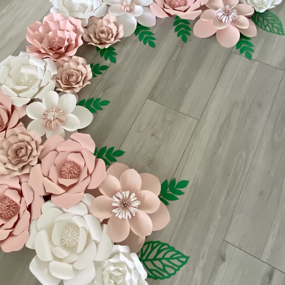 Paper Flower Backdrop - Picture 2 of 3